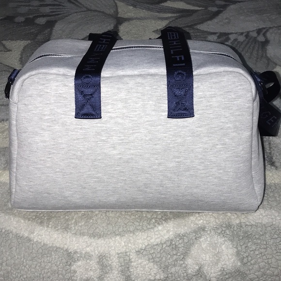 Tommy Hilfiger Men’s Small Duffel Bag🆕 - Picture 6 of 14